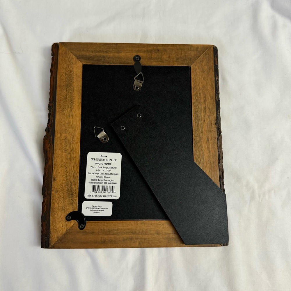 Threshold Rustic 4x6 Photo Frame - Picture 3 of 5
